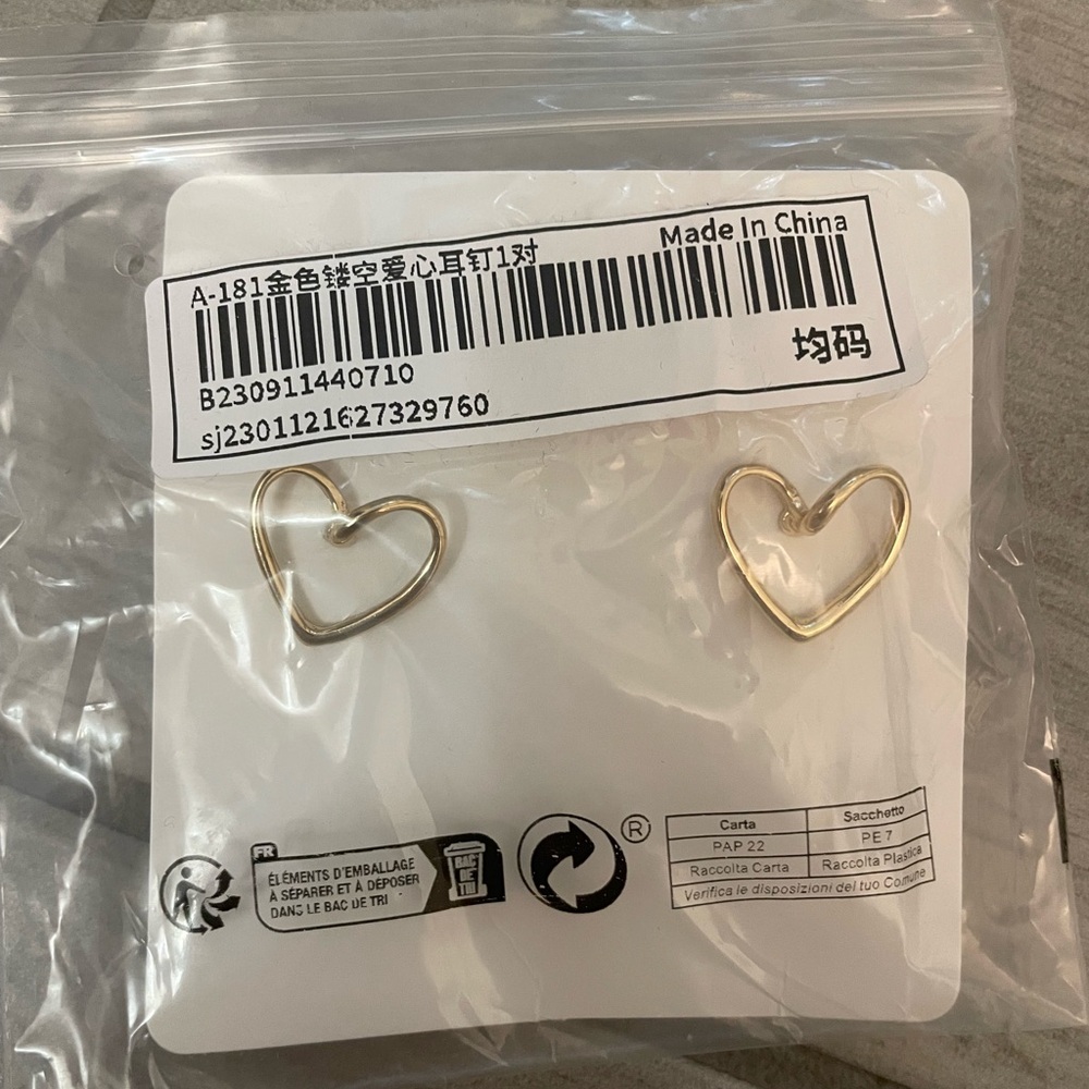 SHEIN Gold Heart Earrings